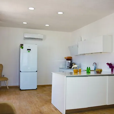 Ξενοδοχείο με διαμερίσματα Sunrise Marina Apart