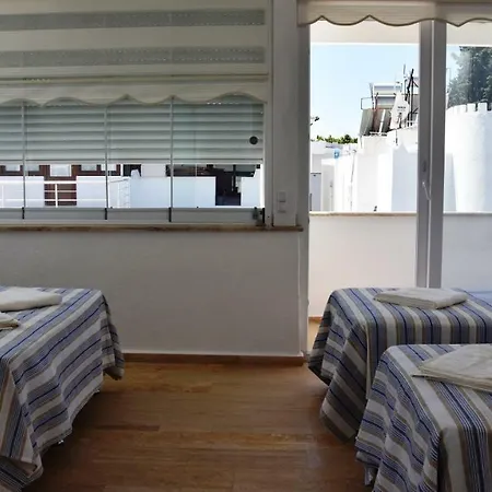 Ξενοδοχείο με διαμερίσματα Sunrise Marina Apart